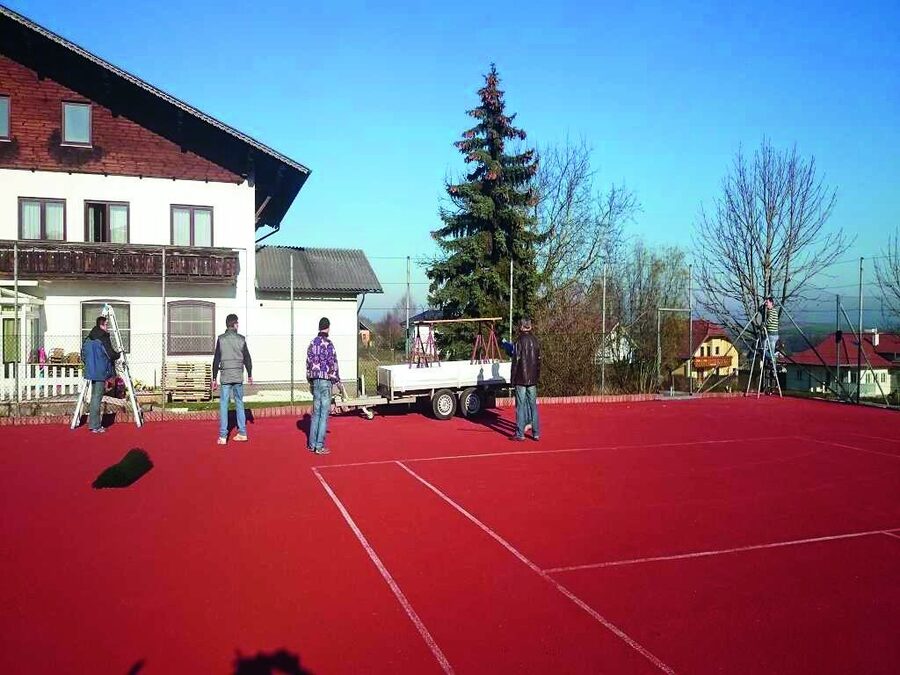 Anhänger mit Material auf dem neuen roten Platz